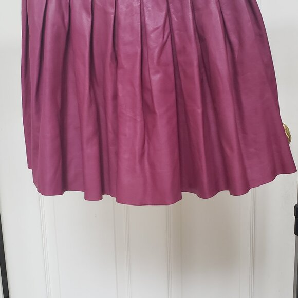 Alice + Olivia Delicate Soft Lamb Skin Mini Skirt - Picture 4 of 8